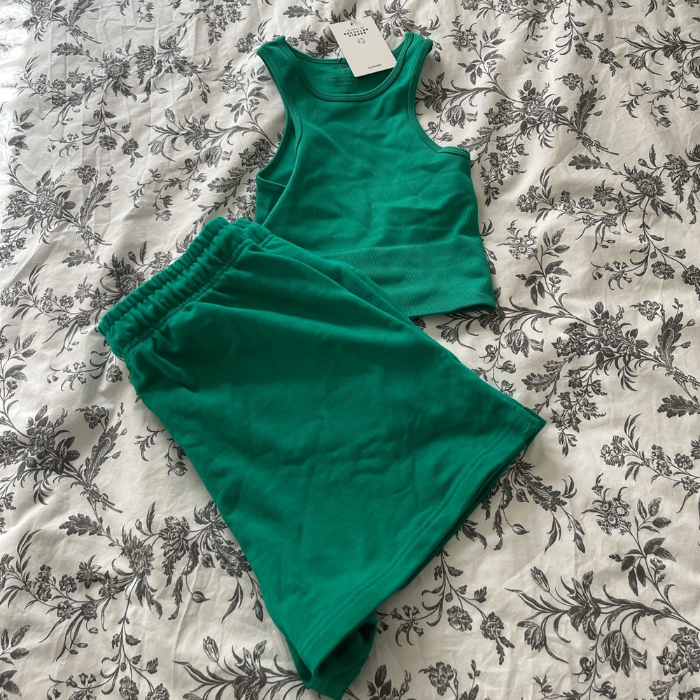 NWT Green workout set TOP